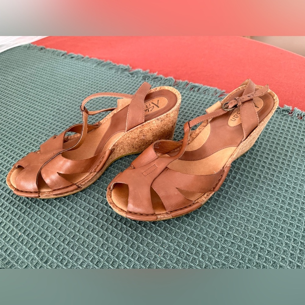 Clarks Artisan Women's Tan Cork Wedge Sandals